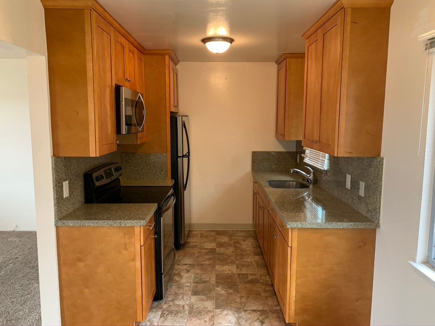 South San Francisco Apartment: 520 Grand Ave
