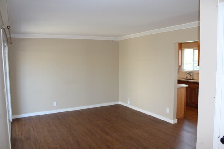 San Mateo Apartment: 460 Studio Circle
