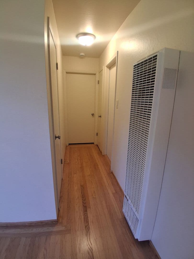 South San Francisco Apartment: 520 Grand Ave