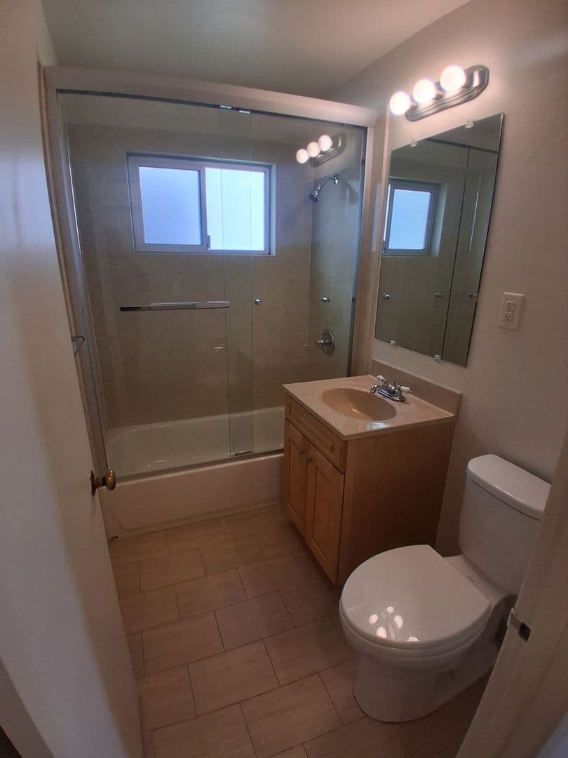 South San Francisco Apartment: 520 Grand Ave