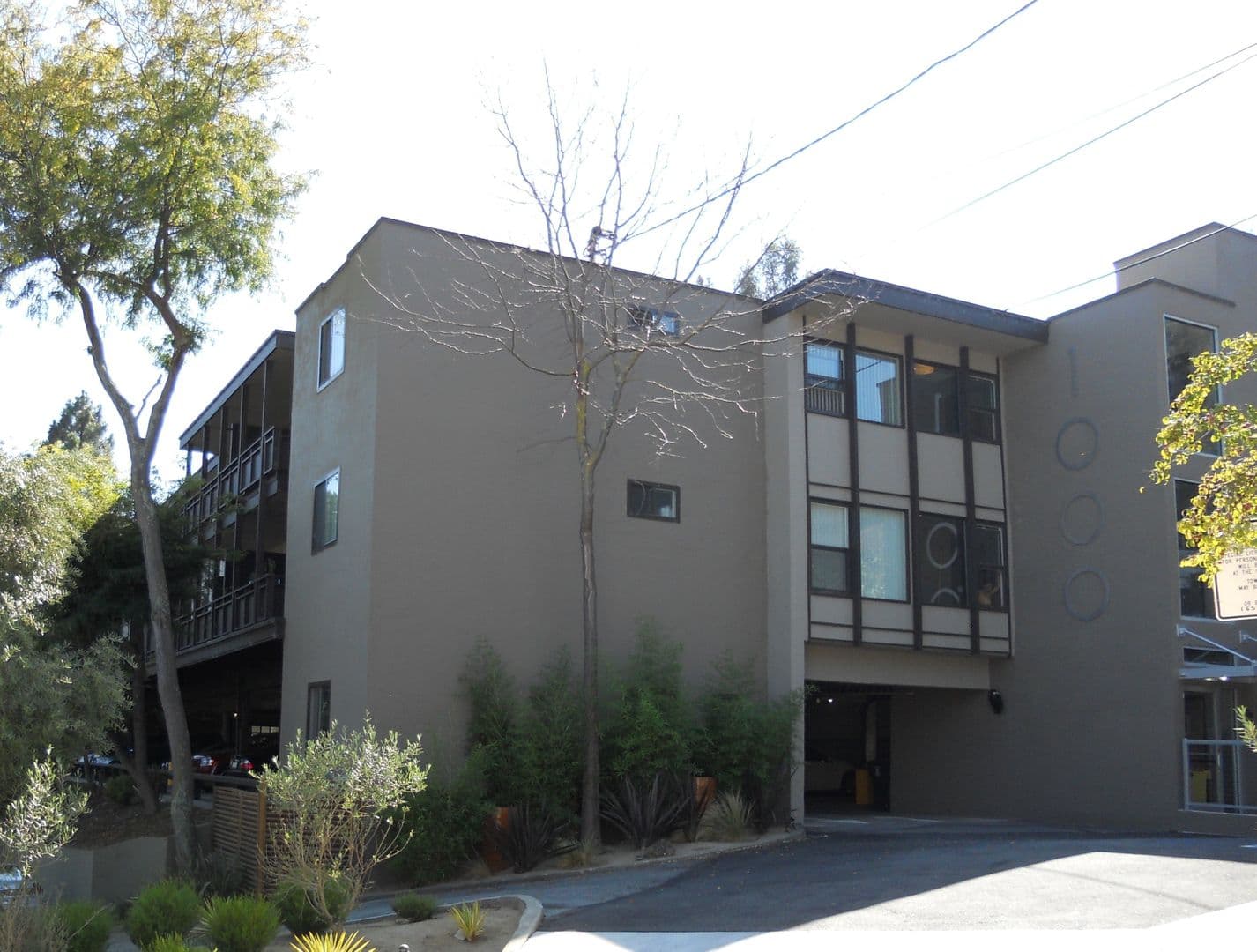 Belmont Apartment: 1000 South Rd