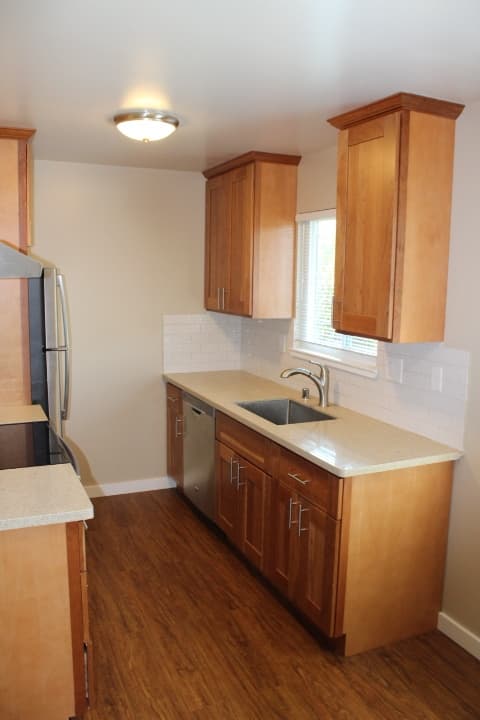 San Mateo Apartment: 460 Studio Circle