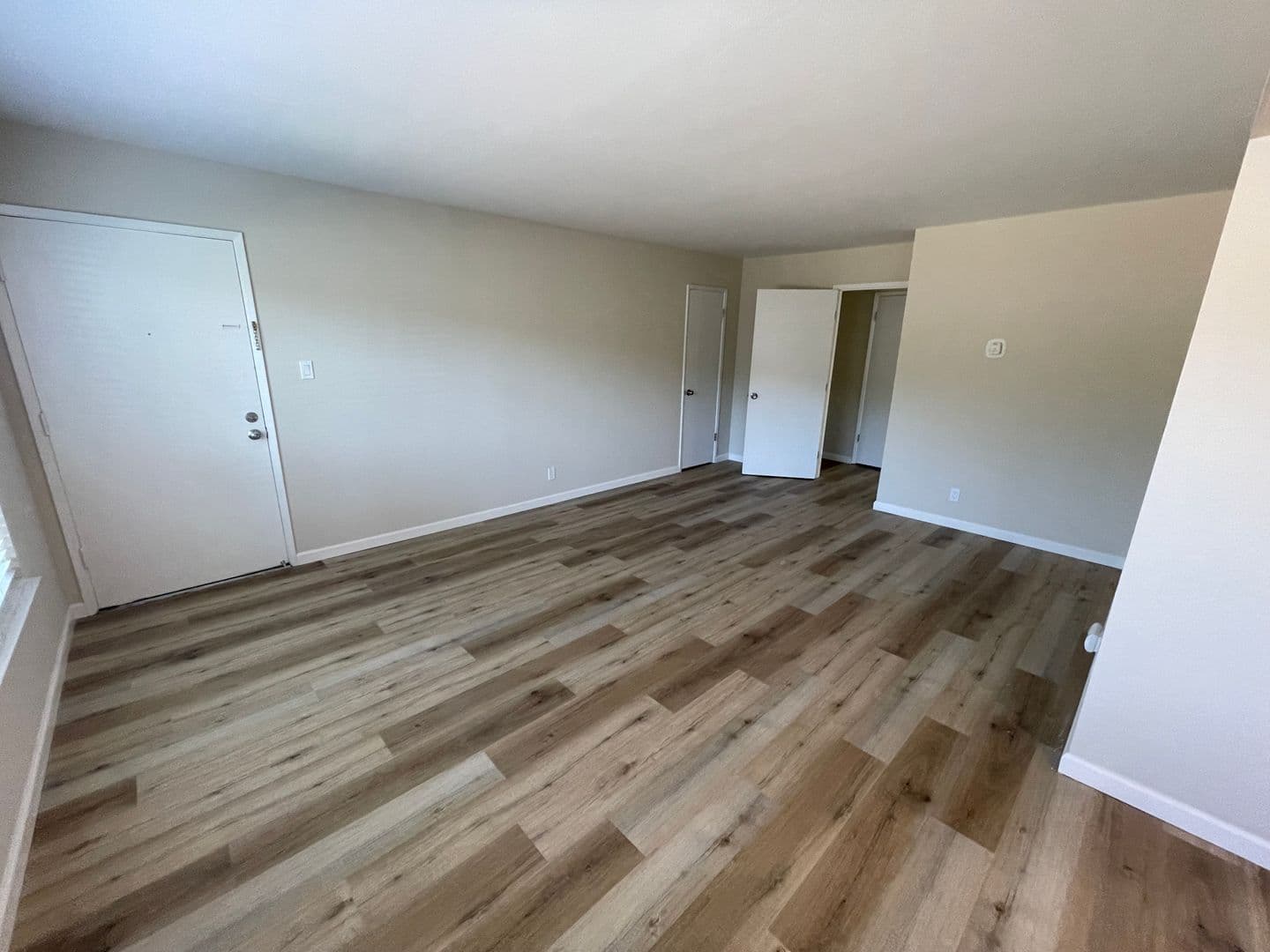San Mateo Apartment: 3941 Pacific Blvd