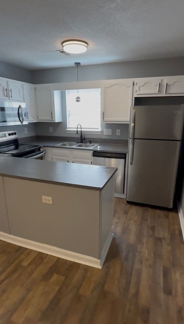 Charlotte House: 7410 Prindle Lake Dr