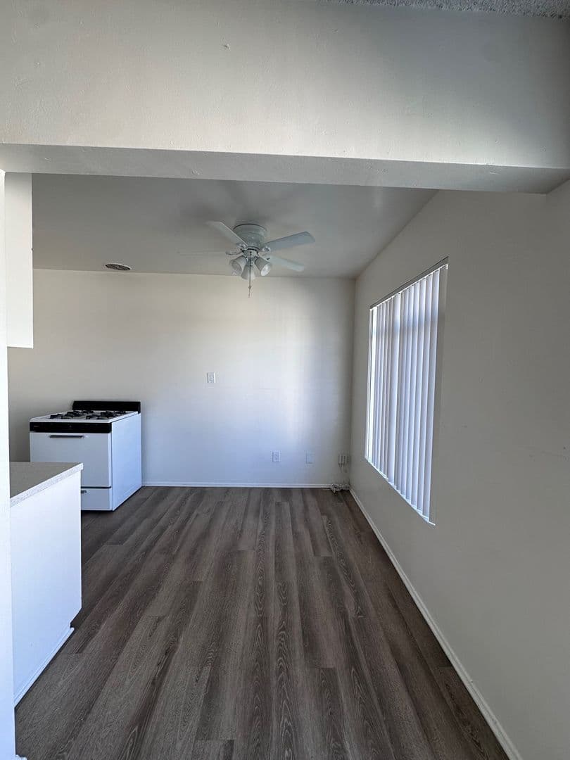 Anaheim Apartment: 1557-1563 W. Ball Road
