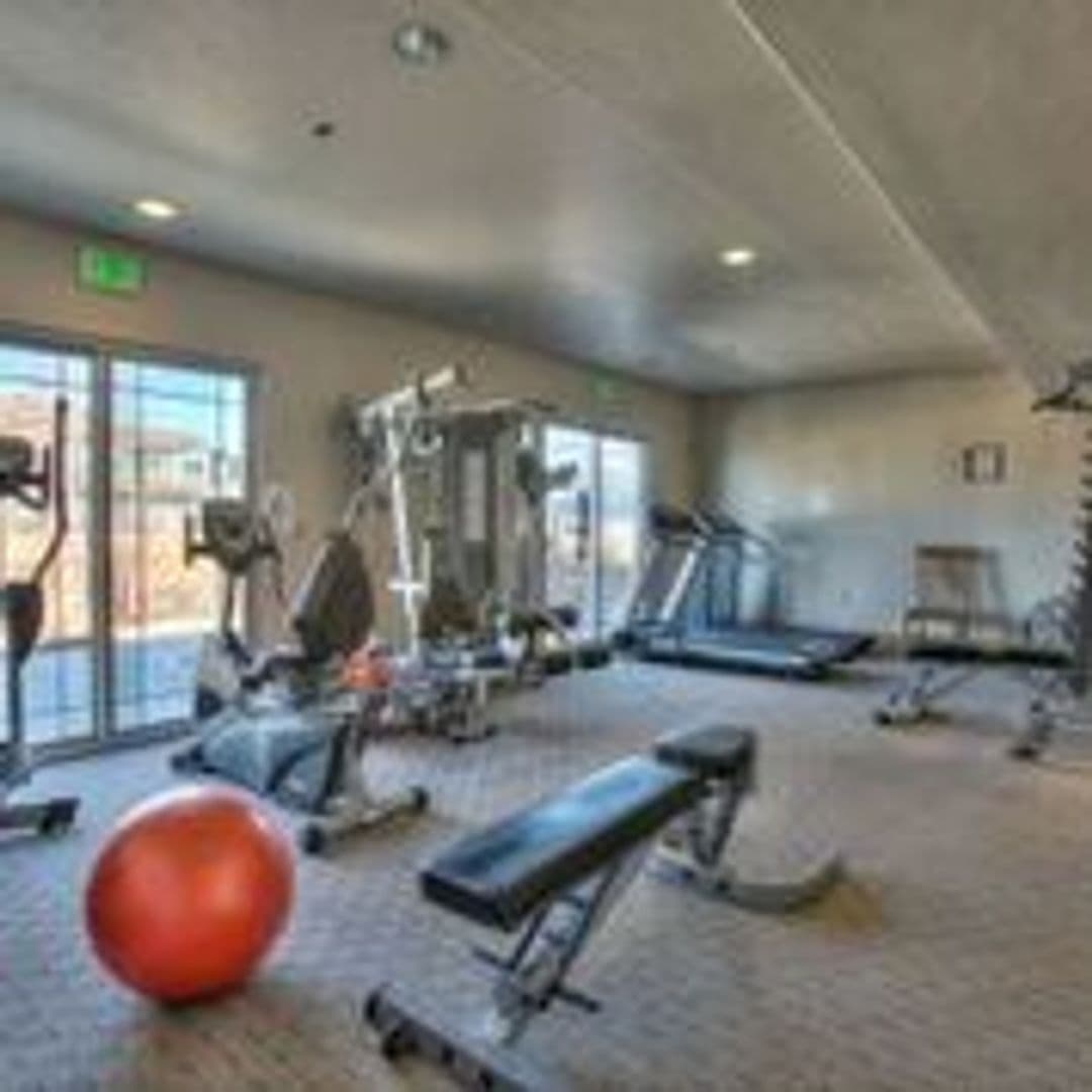 Wellington Apartment: 4101 Crittenton Lane