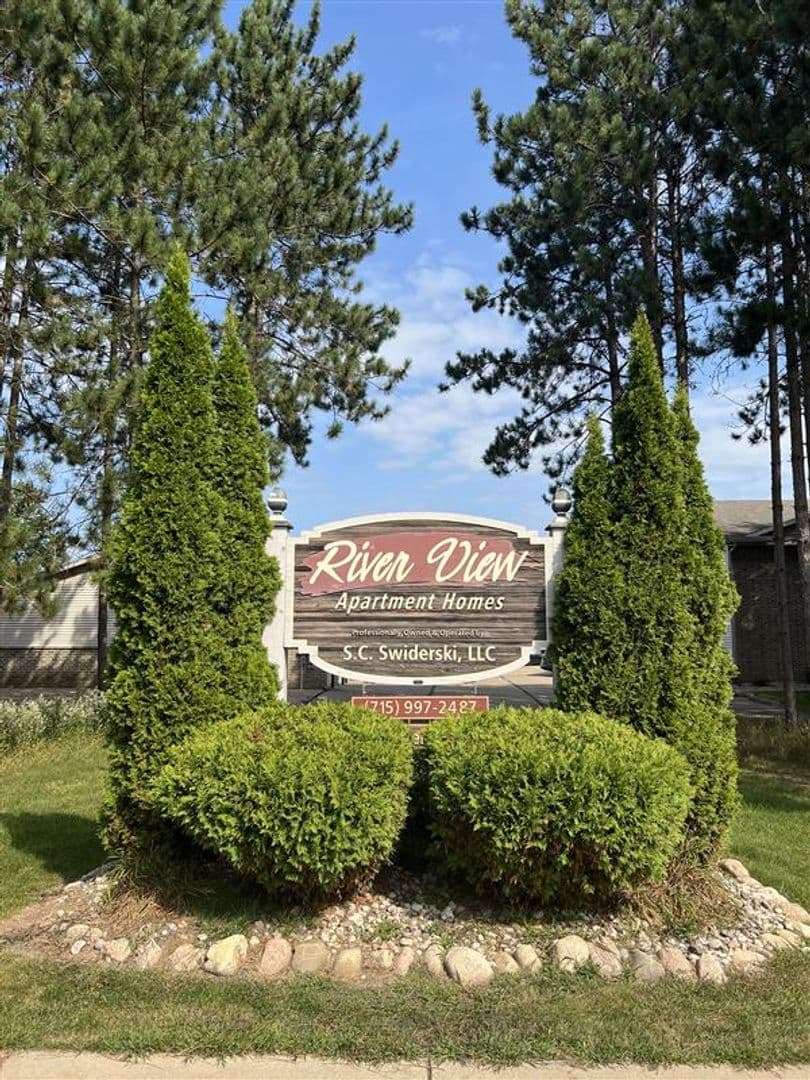 Stevens Point Apartment: 1200 River View Ave