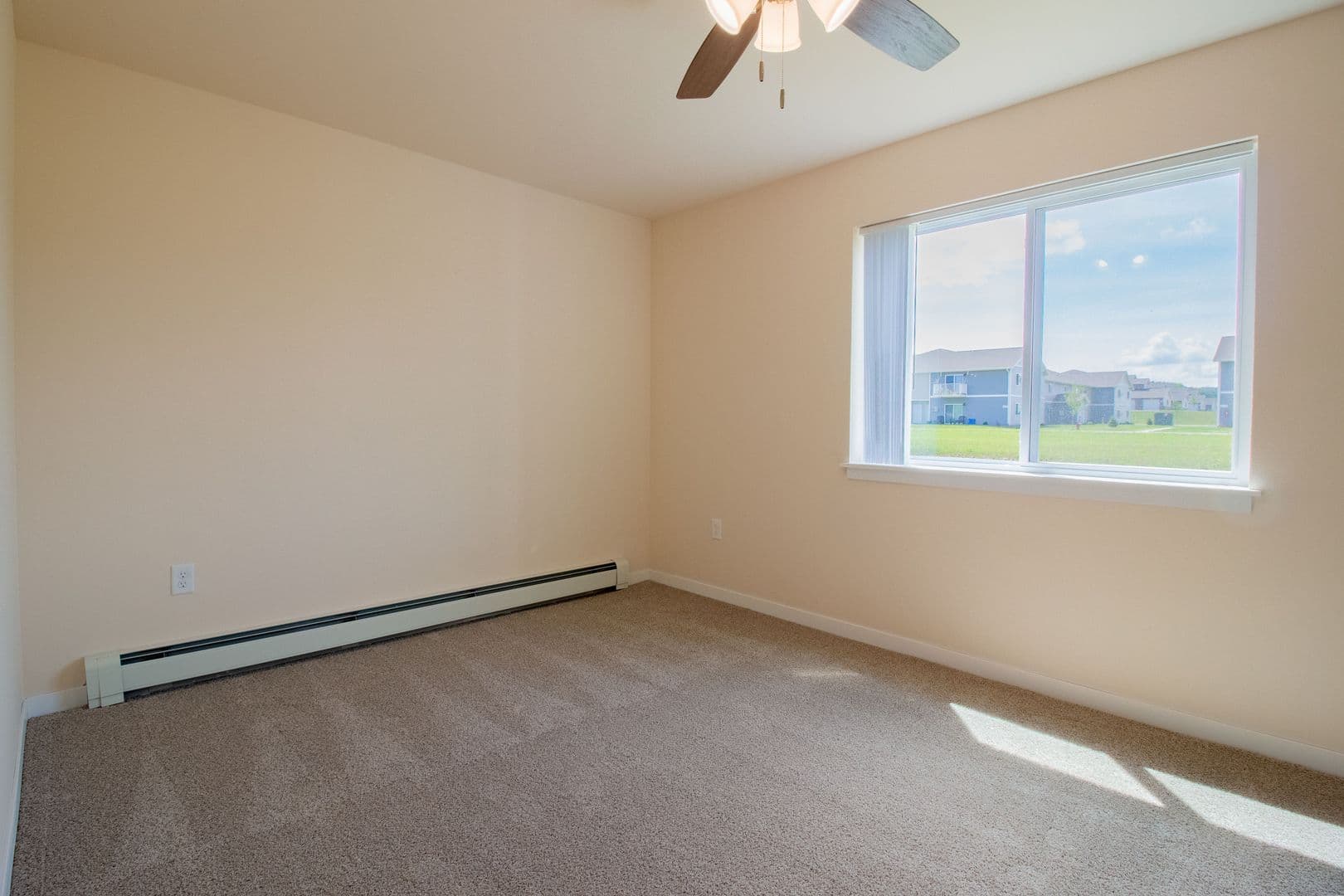 Eau Claire Apartment: 4395 Christopher Drive