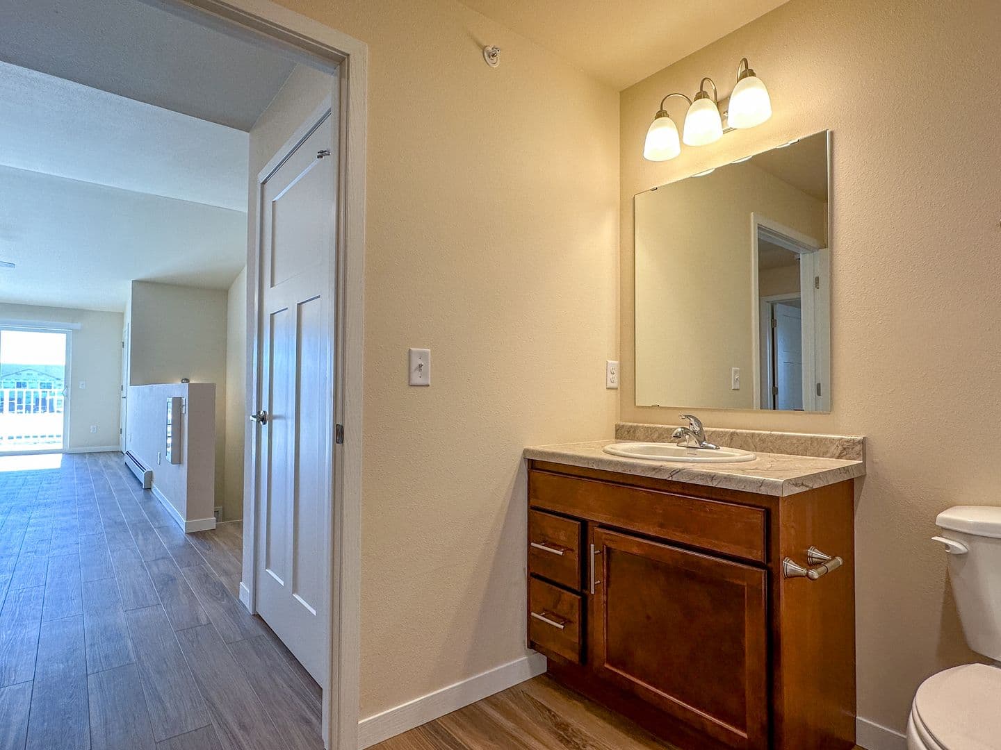 Athens Apartment: 713 Caroline Street