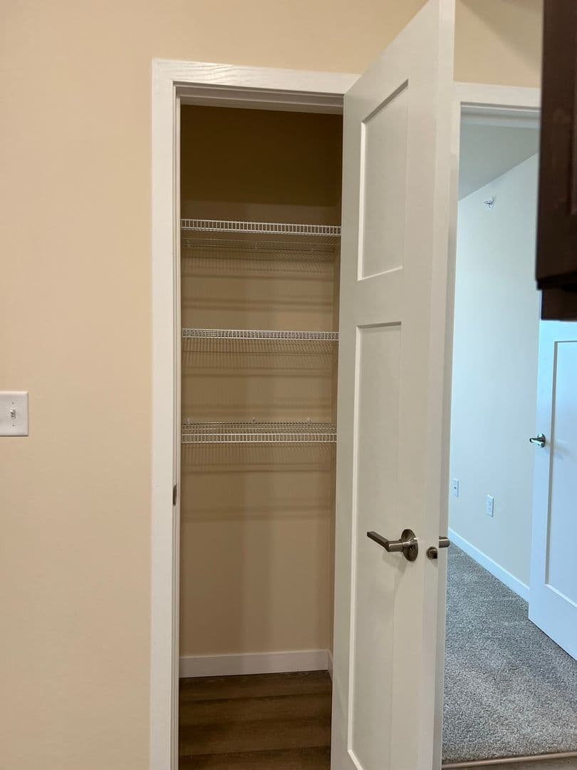 Athens Apartment: 713 Caroline Street