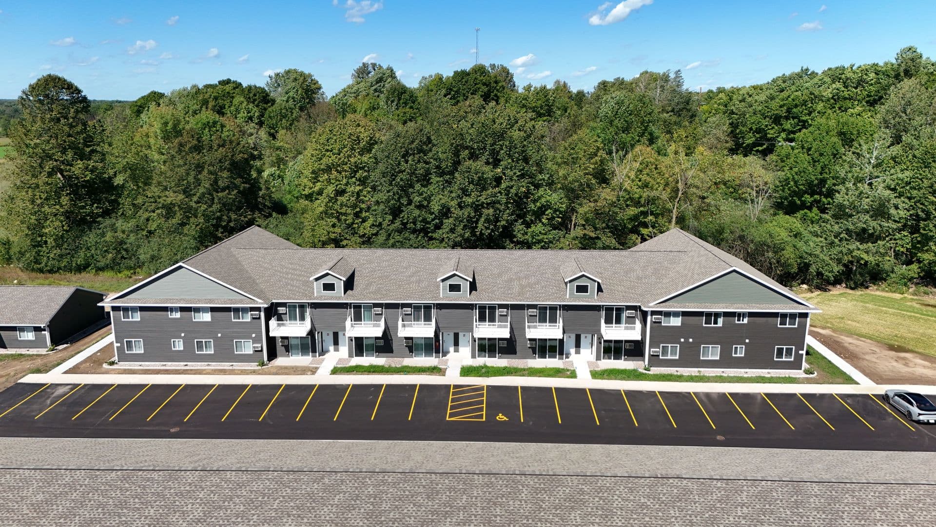 Wittenberg Apartment: 403 Freedom Way