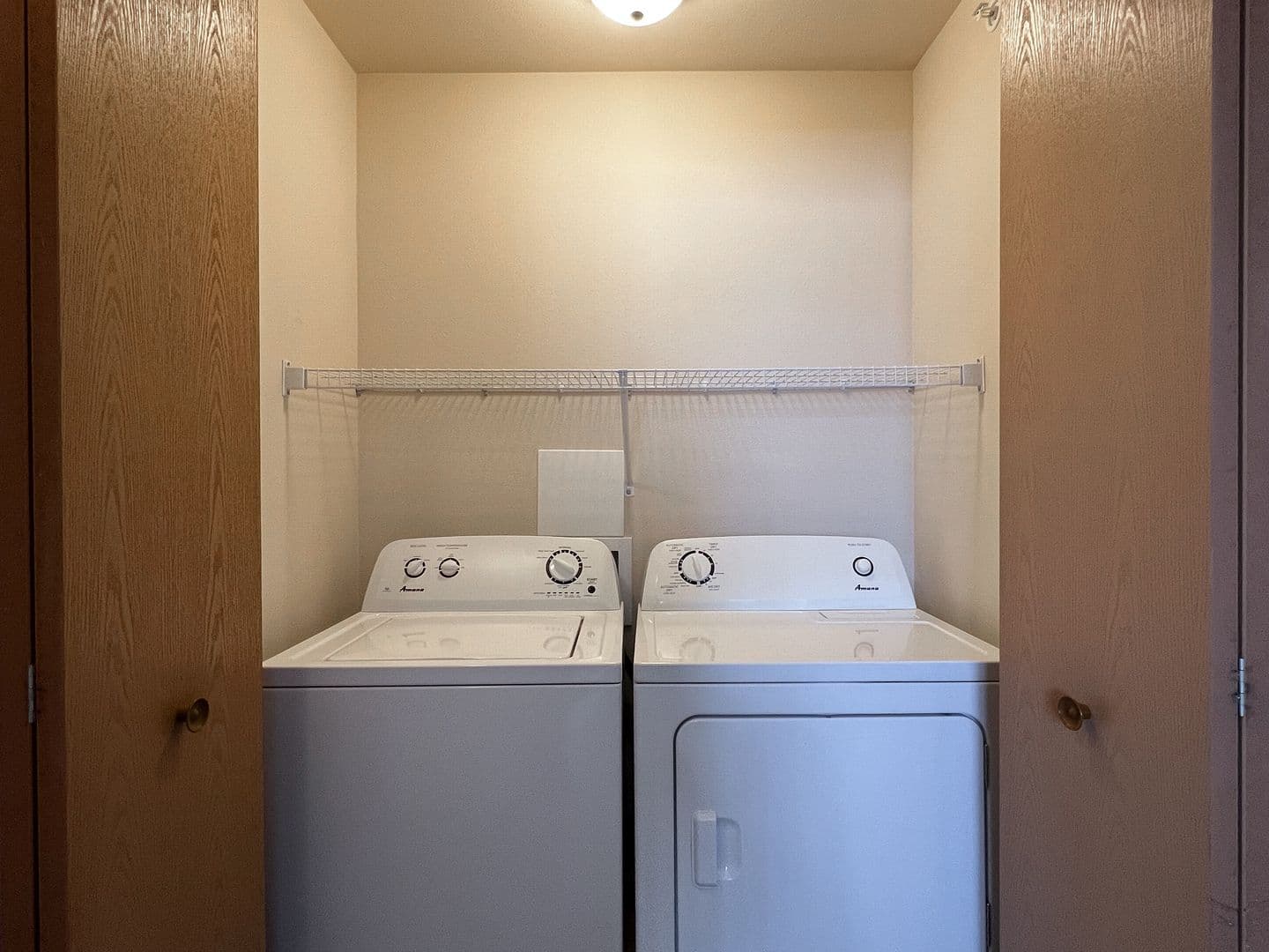 Rice Lake Apartment: 515 Moon Lake Dr