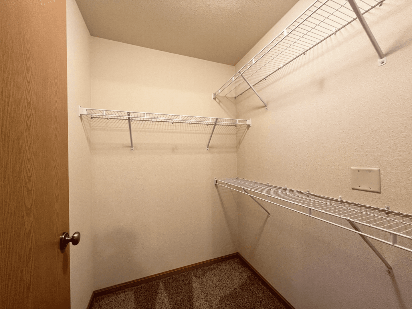 Weston Apartment: 6903 Weston Ridge Dr.