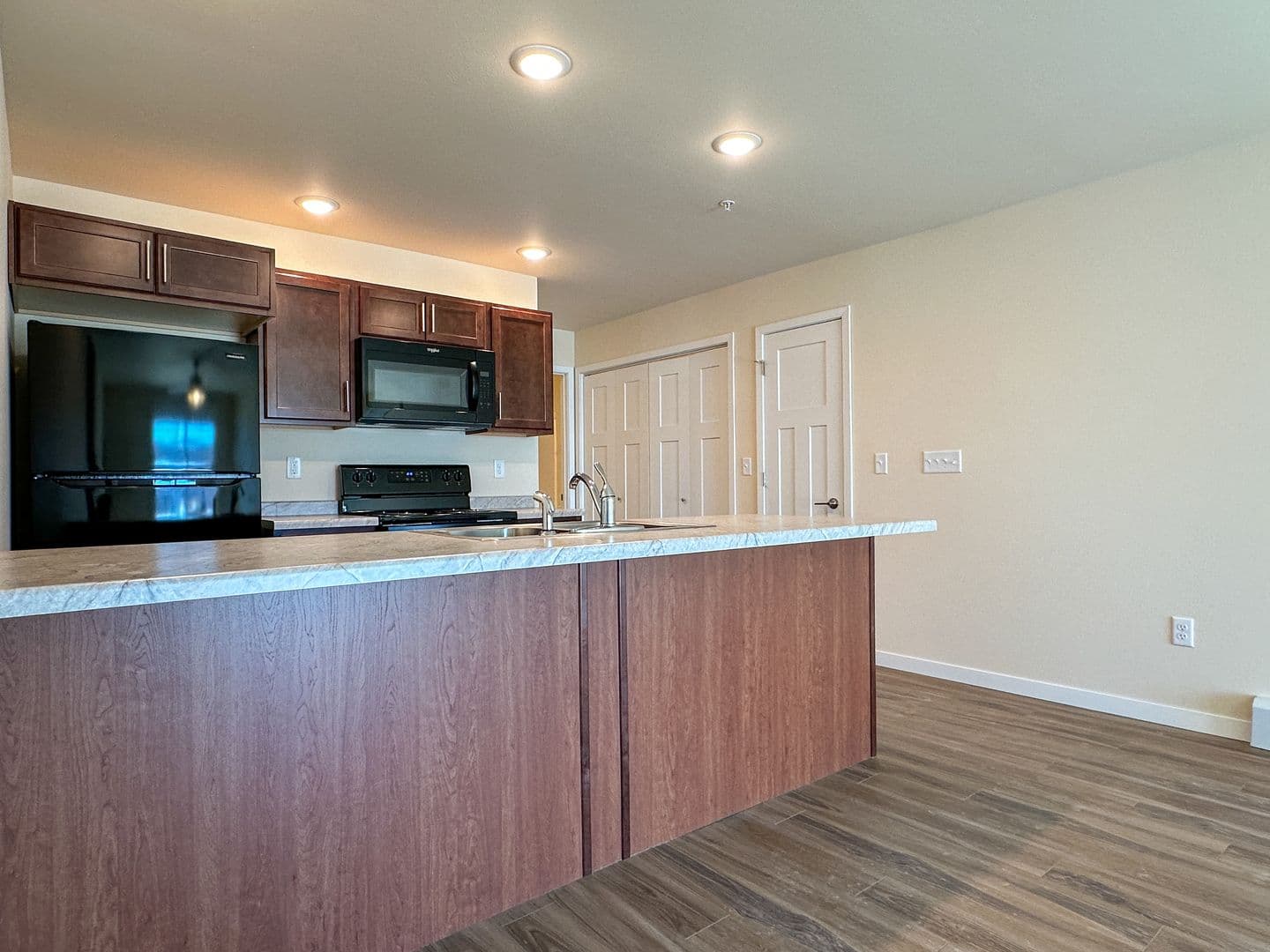 Athens Apartment: 713 Caroline Street