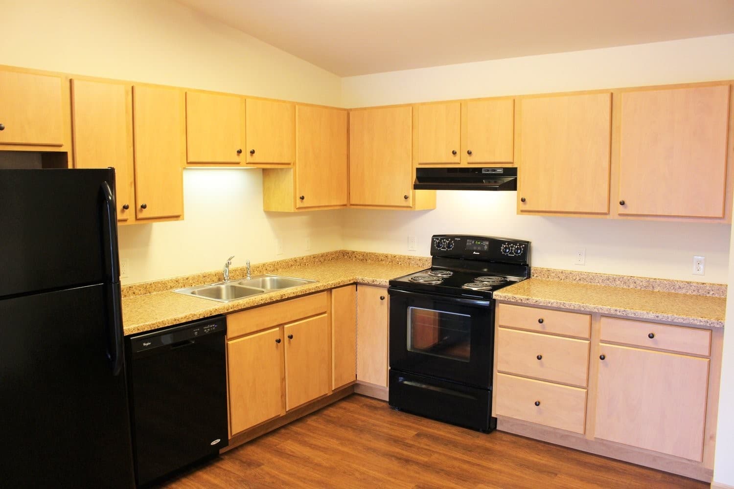 Eagle River Apartment: 724 W. Mill St.
