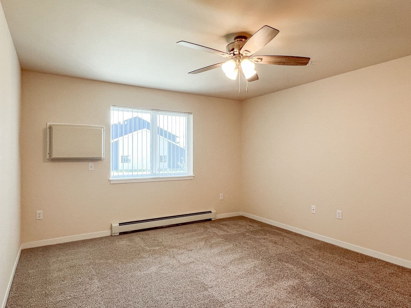 Eau Claire Apartment: 4395 Christopher Drive