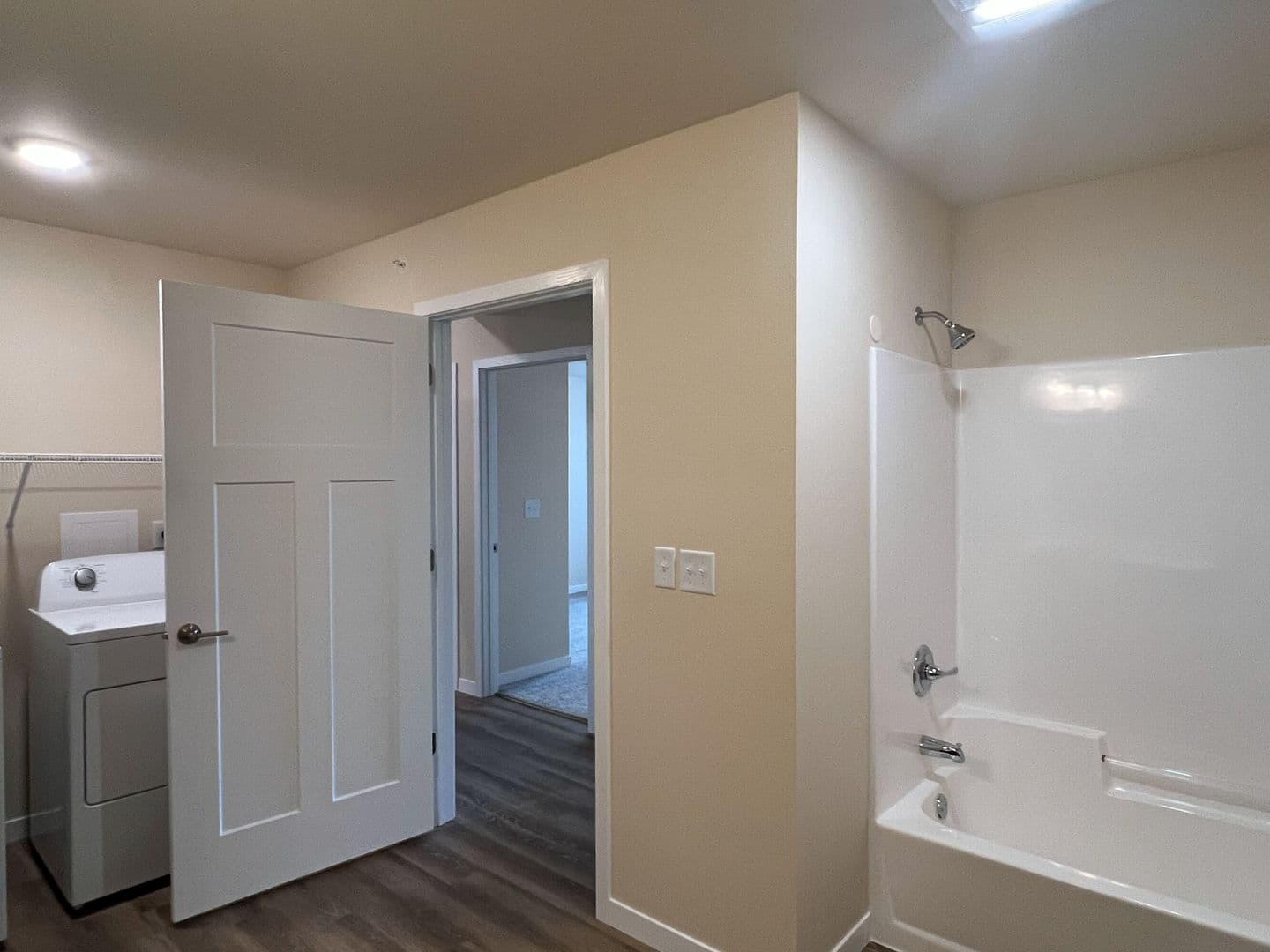 Athens Apartment: 713 Caroline Street