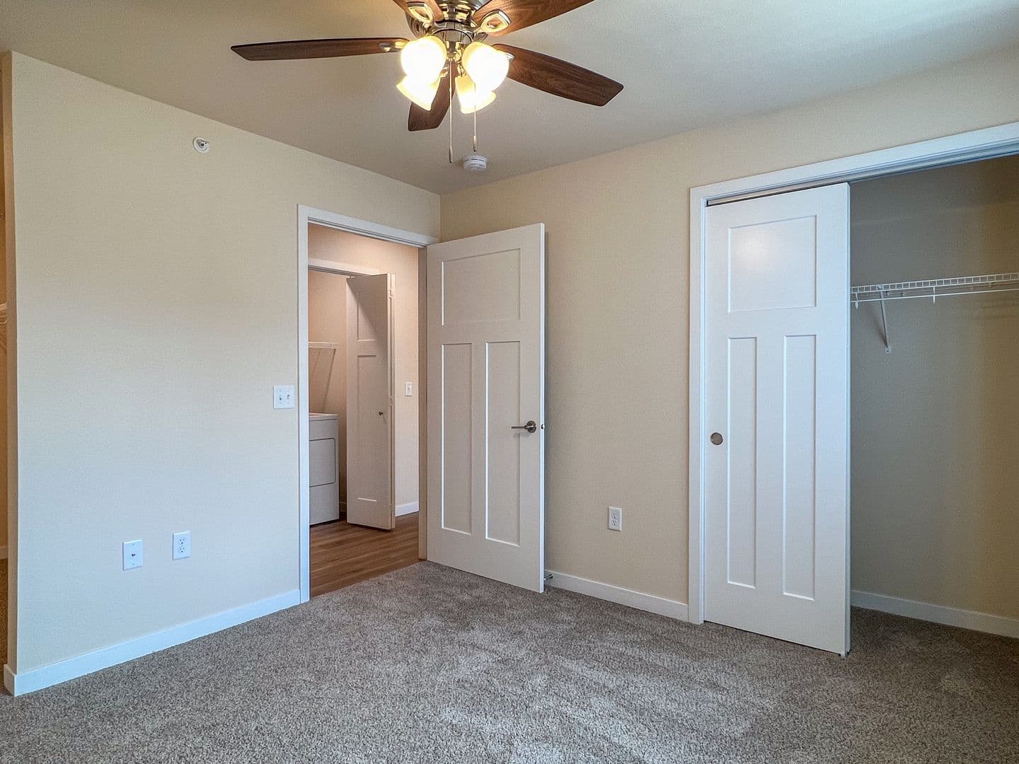 Eau Claire Apartment: 4395 Christopher Drive