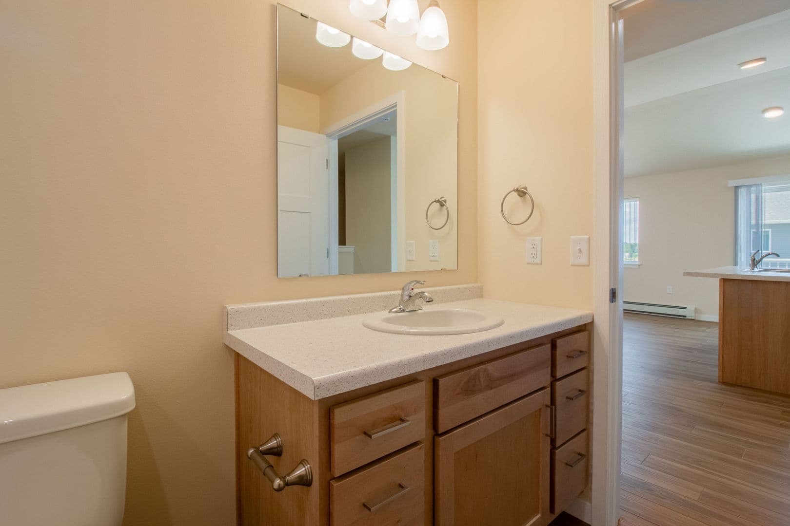 Eau Claire Apartment: 4395 Christopher Drive