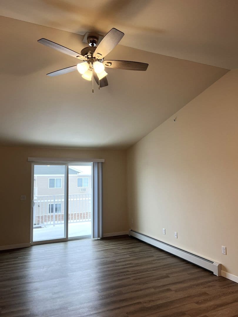 Athens Apartment: 713 Caroline Street