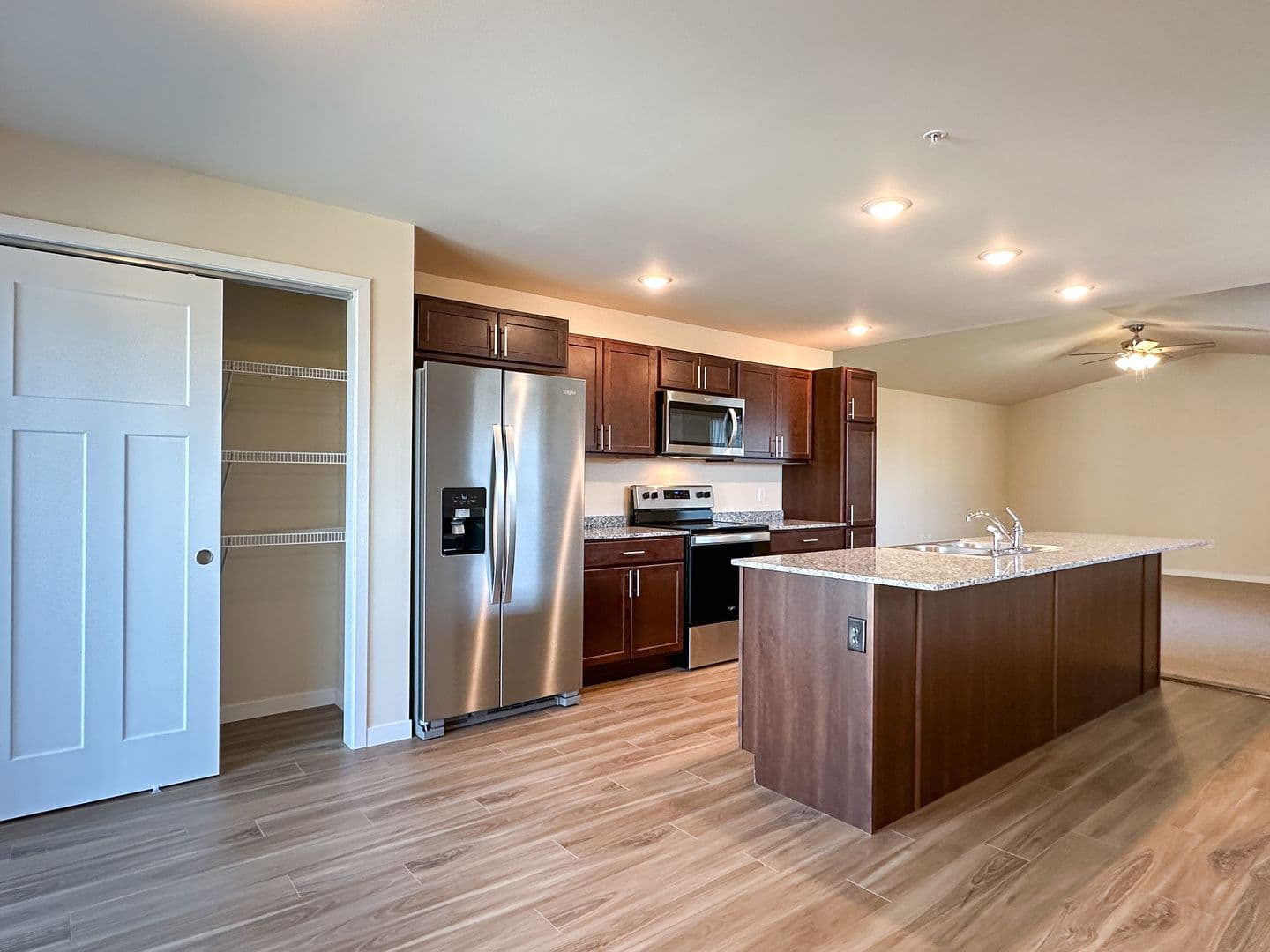 Eau Claire Apartment: 4395 Christopher Drive