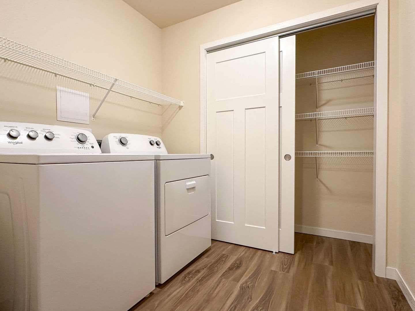 Eau Claire Apartment: 4395 Christopher Drive