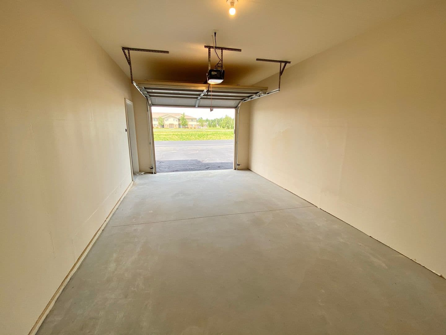 Plover Apartment: 3500 Willow Dr