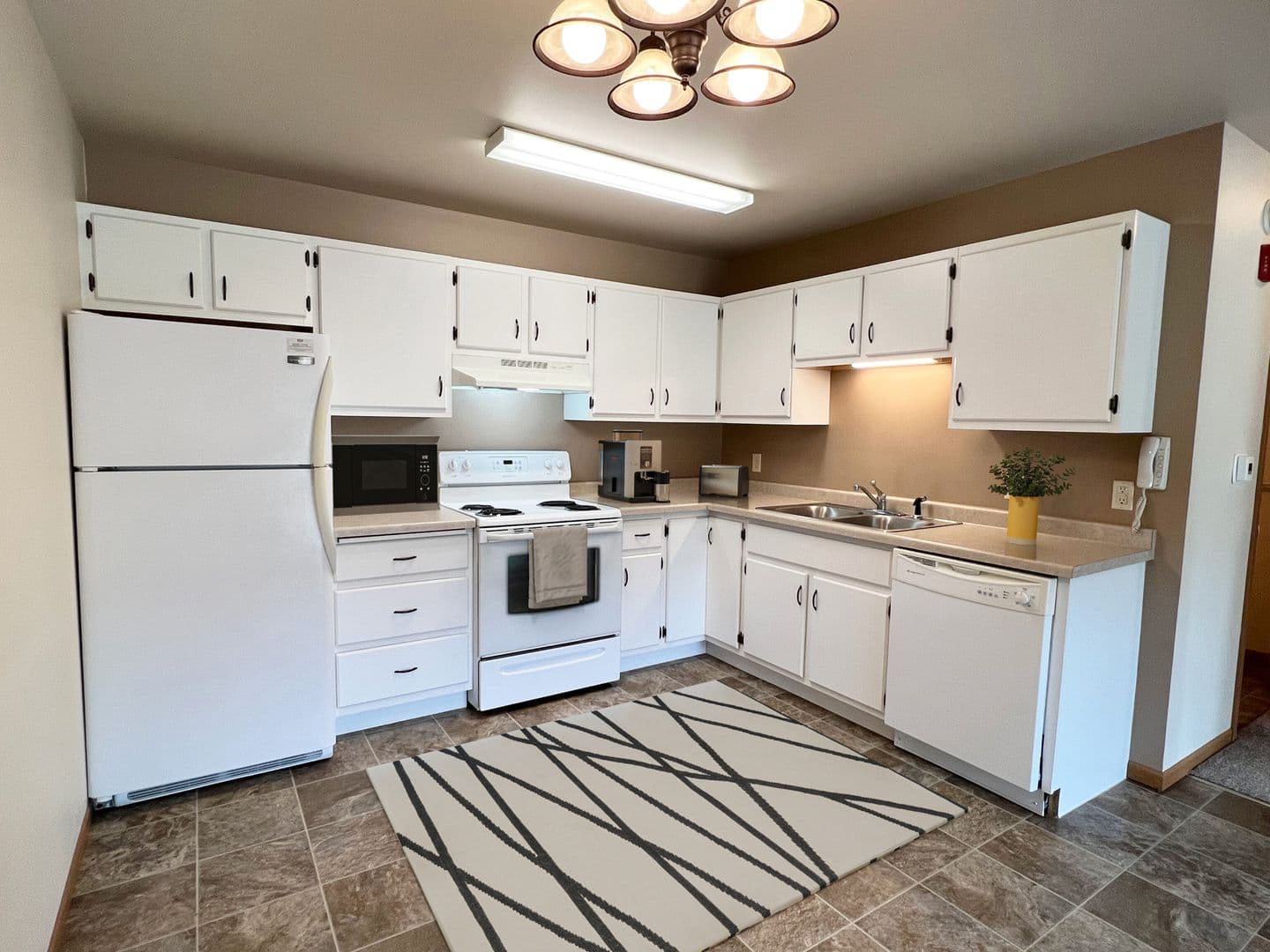 Wisconsin Rapids Apartment: 2921 George Rd