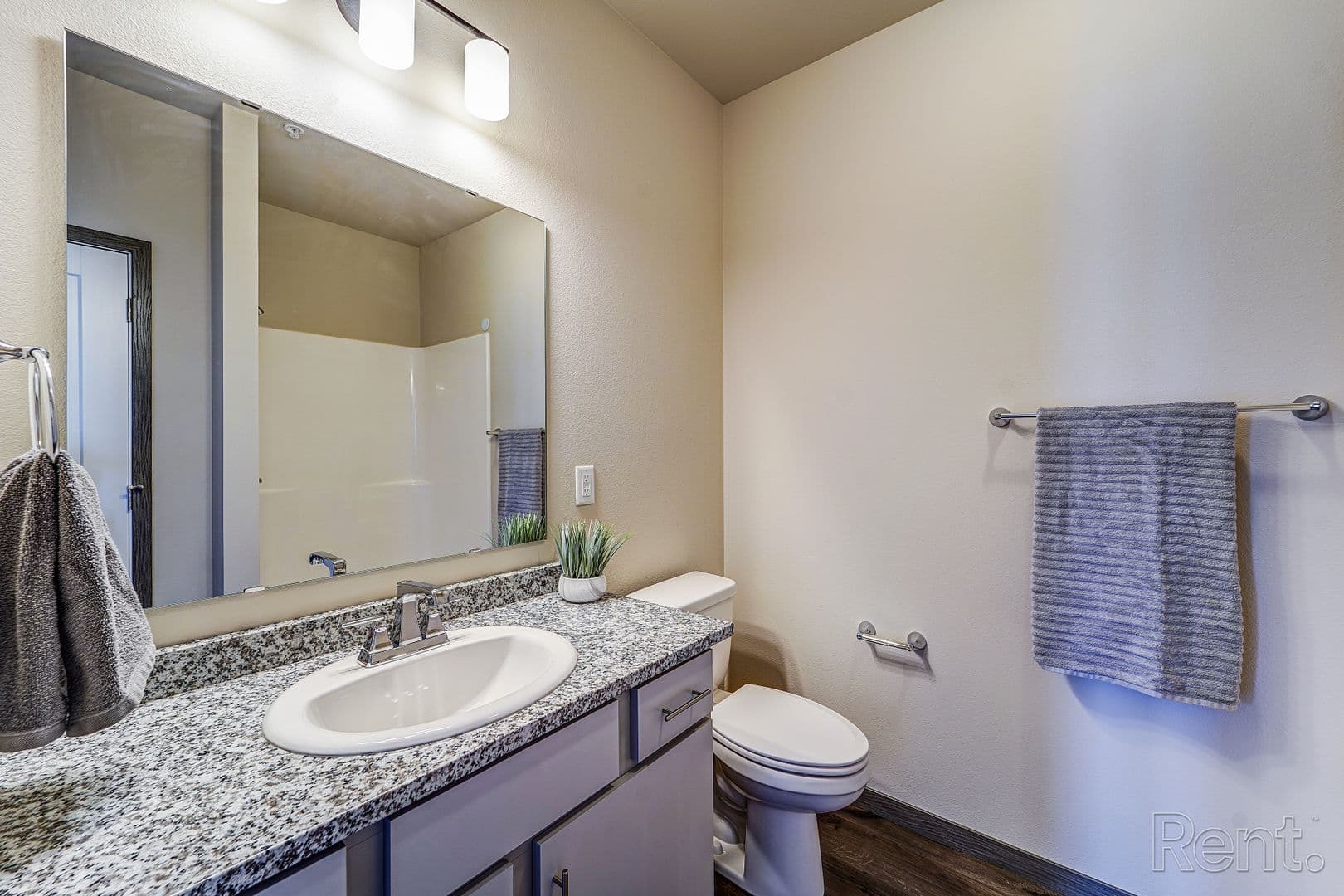 Wausau Apartment: 1425 N 12th Ave.