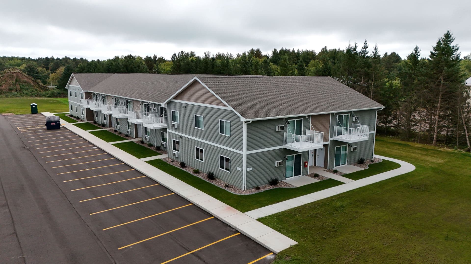 Merrill Apartment: 2015 Webster Street