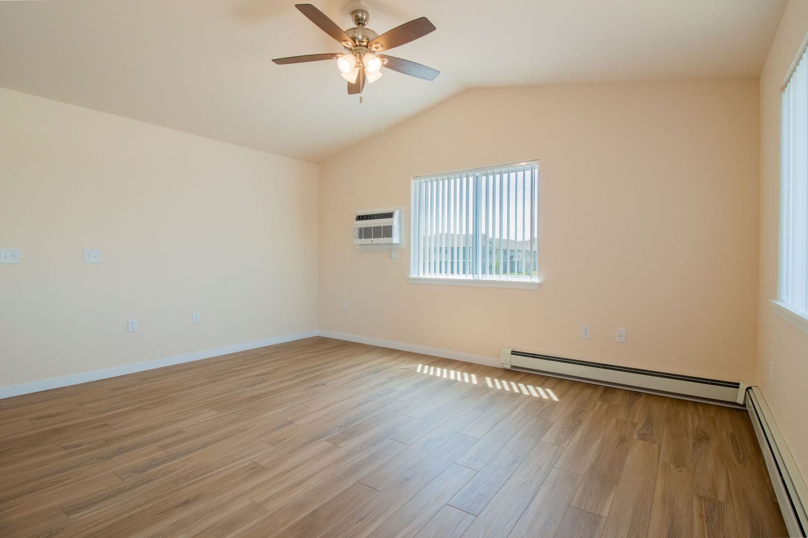 Eau Claire Apartment: 4395 Christopher Drive