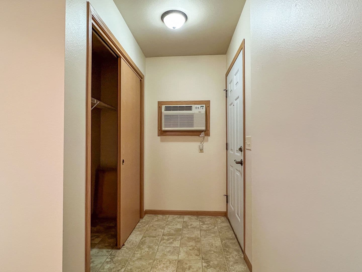 Rice Lake Apartment: 515 Moon Lake Dr