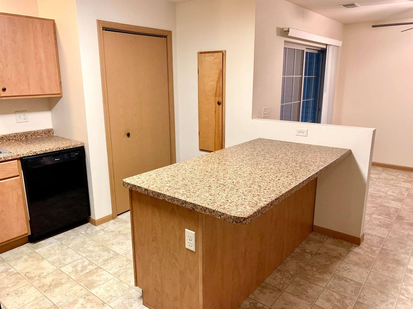 Weston Apartment: 6903 Weston Ridge Dr.