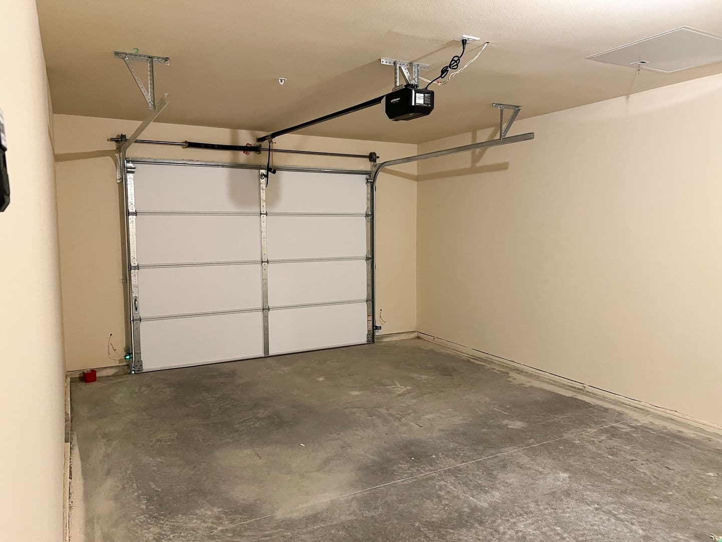 Wittenberg Apartment: 403 Freedom Way