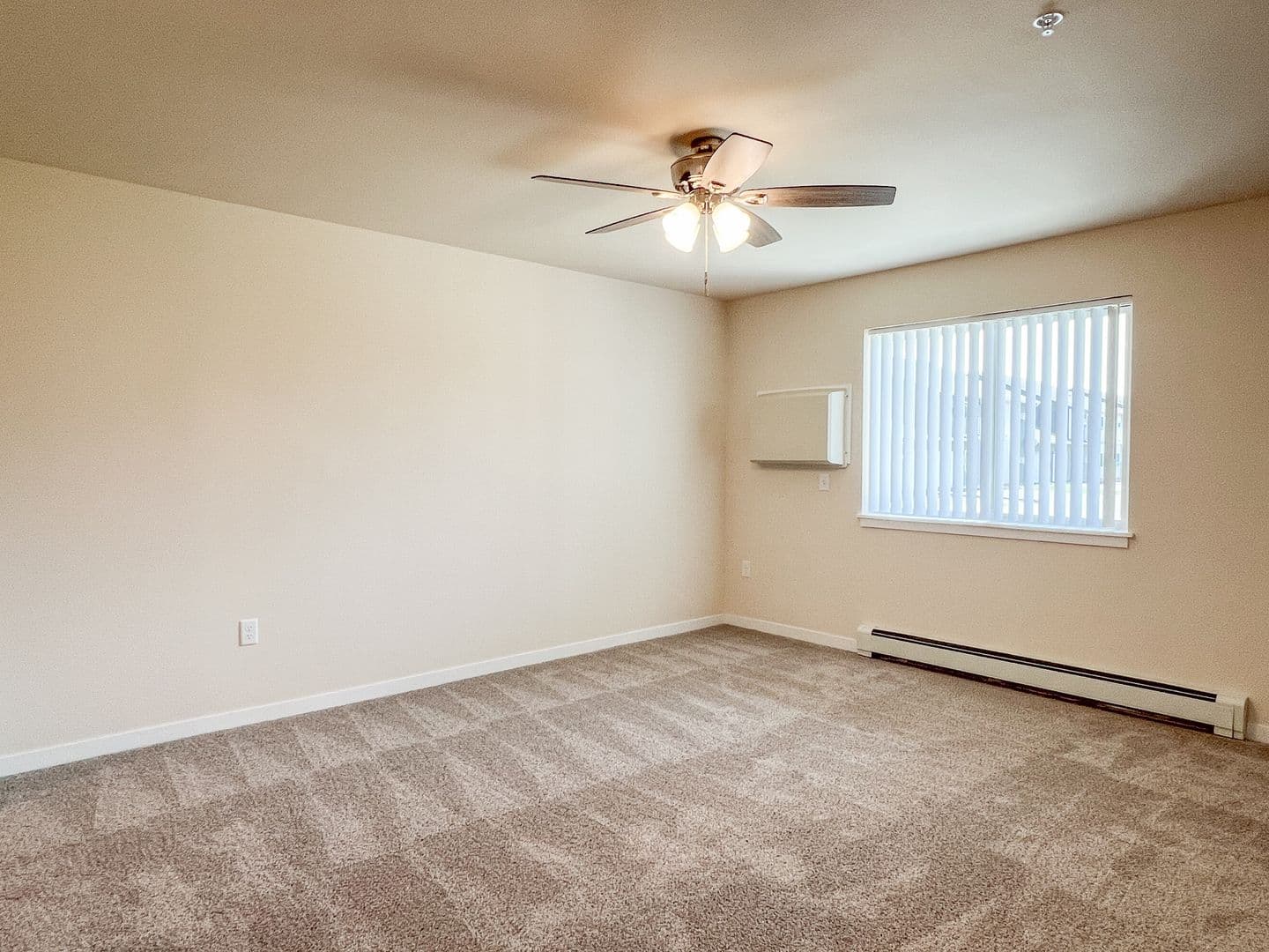 Eau Claire Apartment: 4395 Christopher Drive