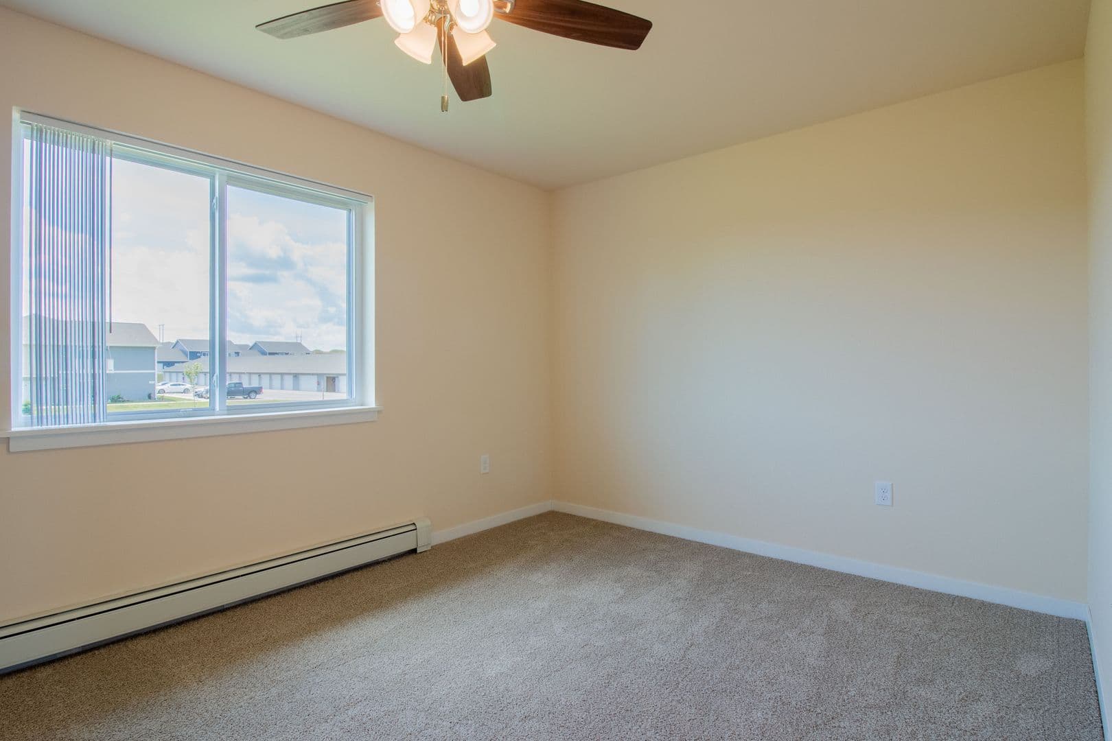 Eau Claire Apartment: 4395 Christopher Drive