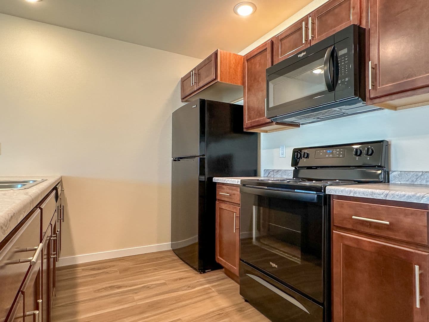 Athens Apartment: 713 Caroline Street