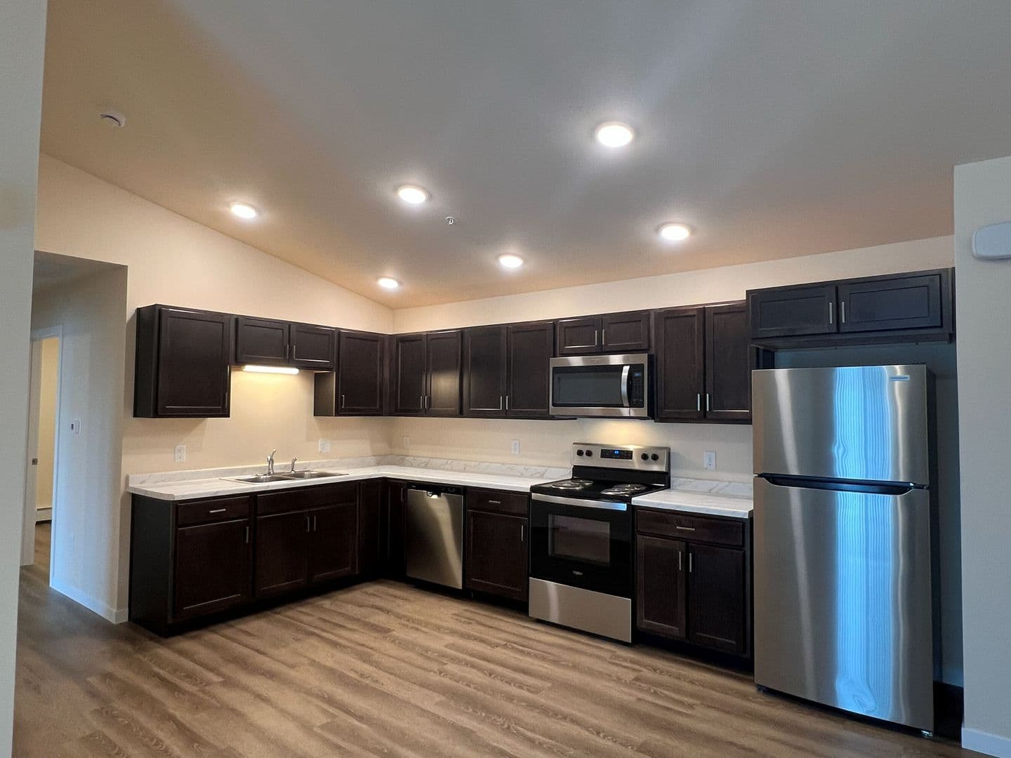 Athens Apartment: 713 Caroline Street