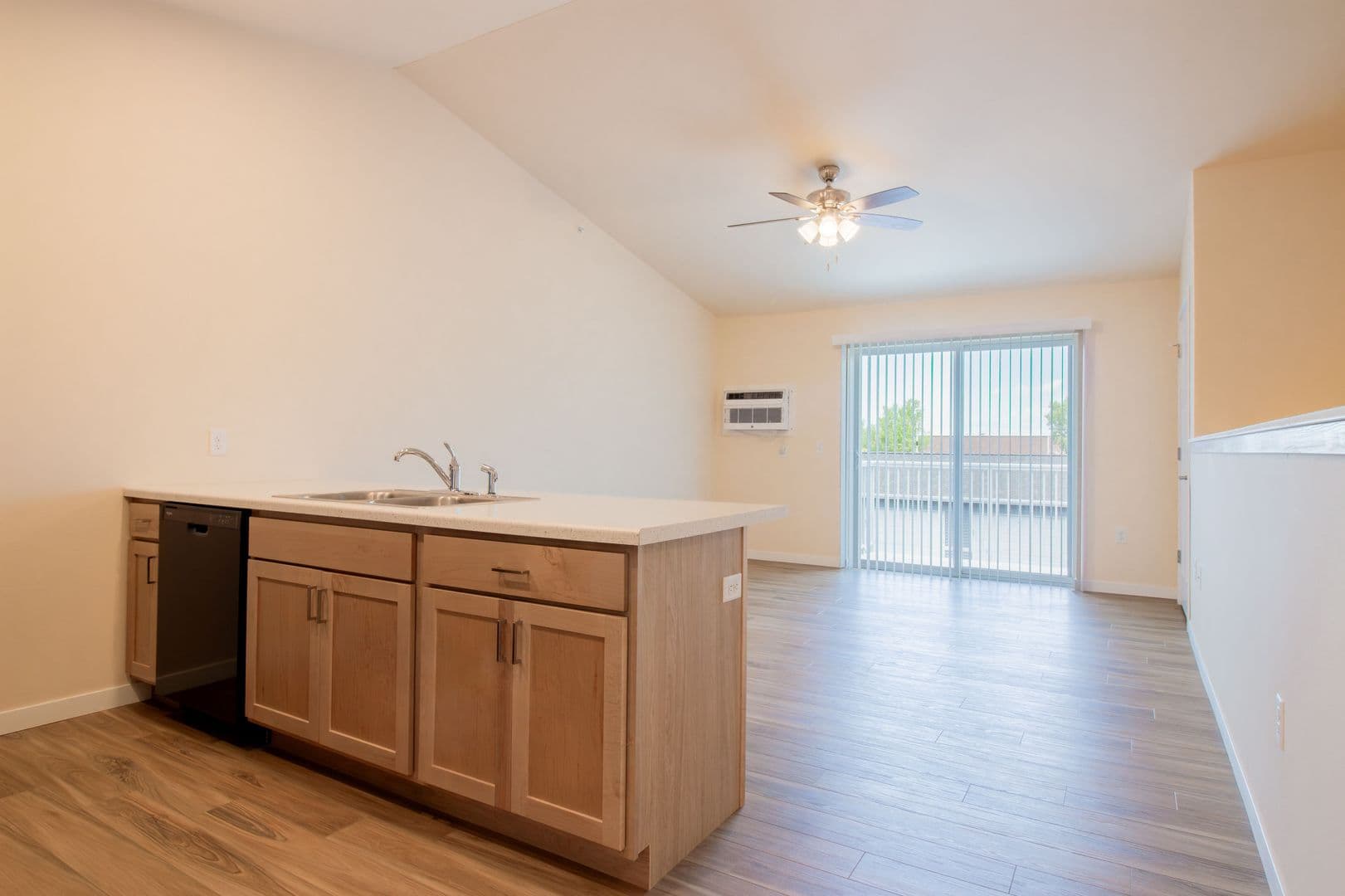 Eau Claire Apartment: 4395 Christopher Drive