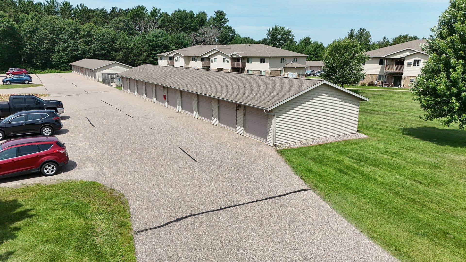 Plover Apartment: 3500 Willow Dr