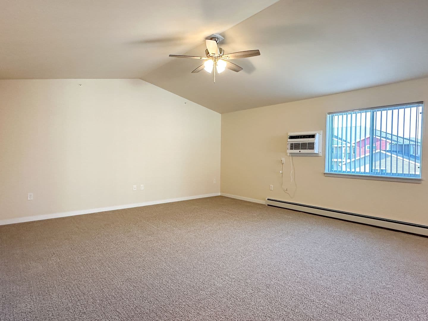 Eau Claire Apartment: 4395 Christopher Drive