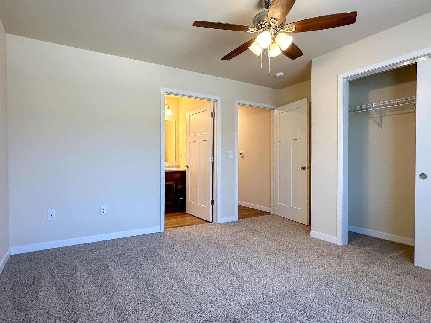 Athens Apartment: 713 Caroline Street