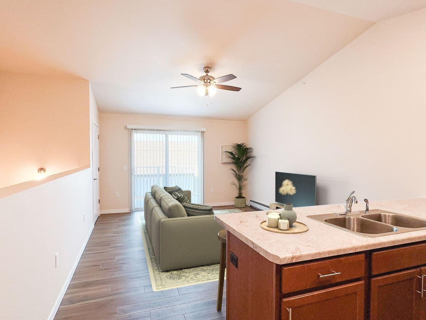 Athens Apartment: 713 Caroline Street