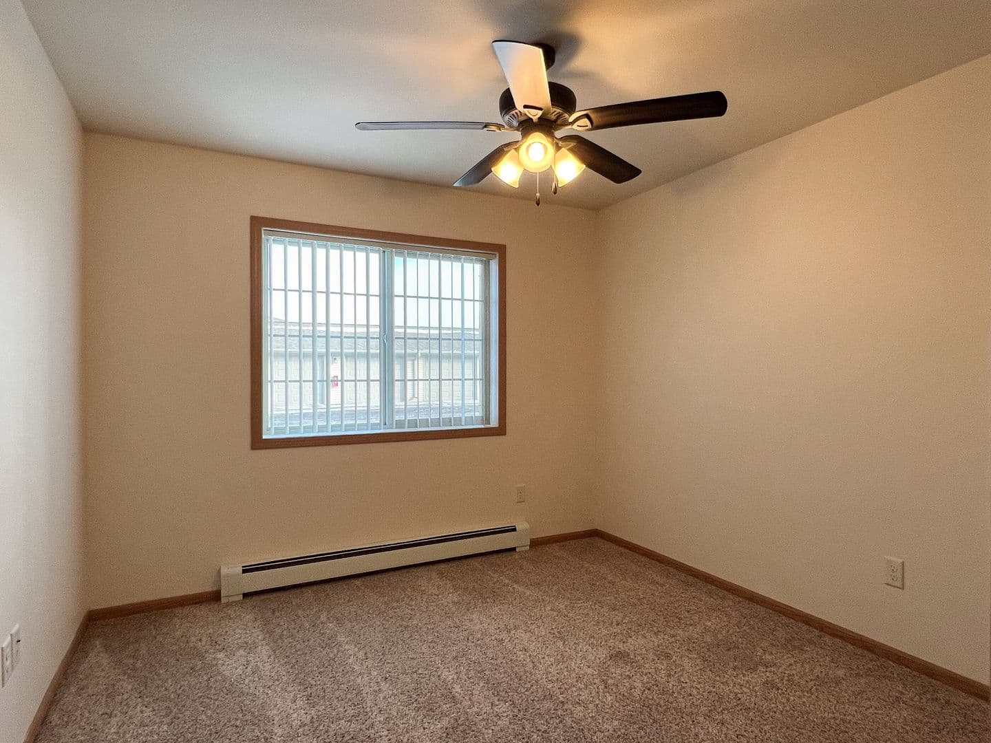 Rice Lake Apartment: 515 Moon Lake Dr