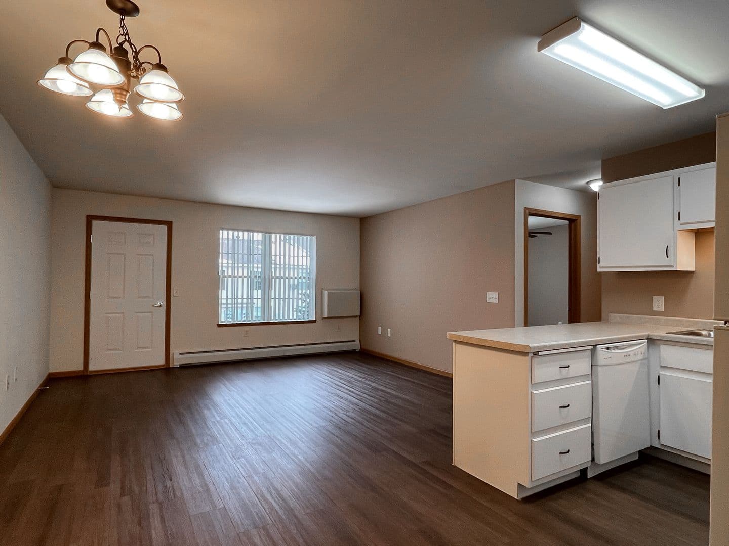 Merrill Apartment: 2301 W. Jackson St.