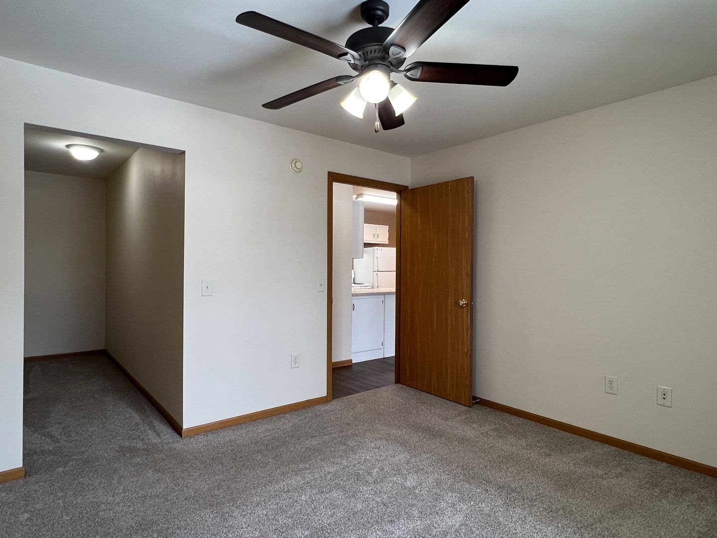 Merrill Apartment: 2301 W. Jackson St.