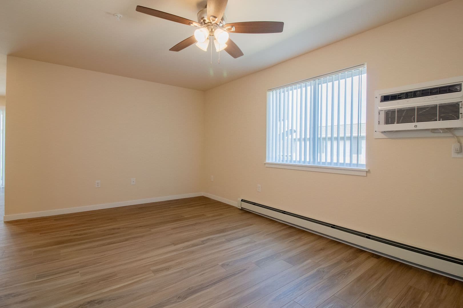 Eau Claire Apartment: 4395 Christopher Drive