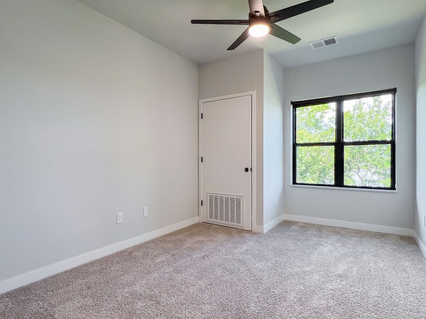 Schofield Apartment: 1408 Park Drive