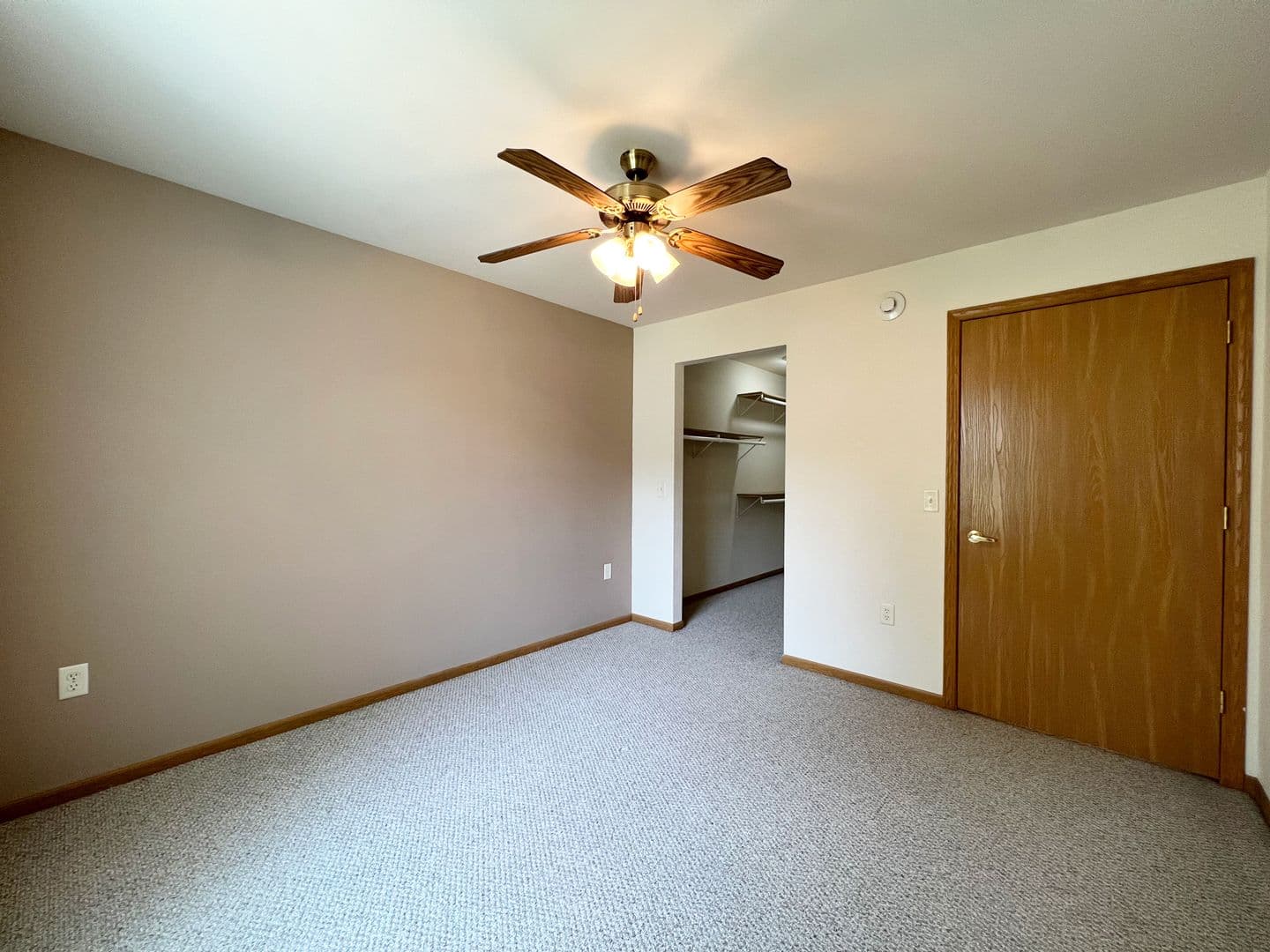 Wisconsin Rapids Apartment: 3320 Norton St