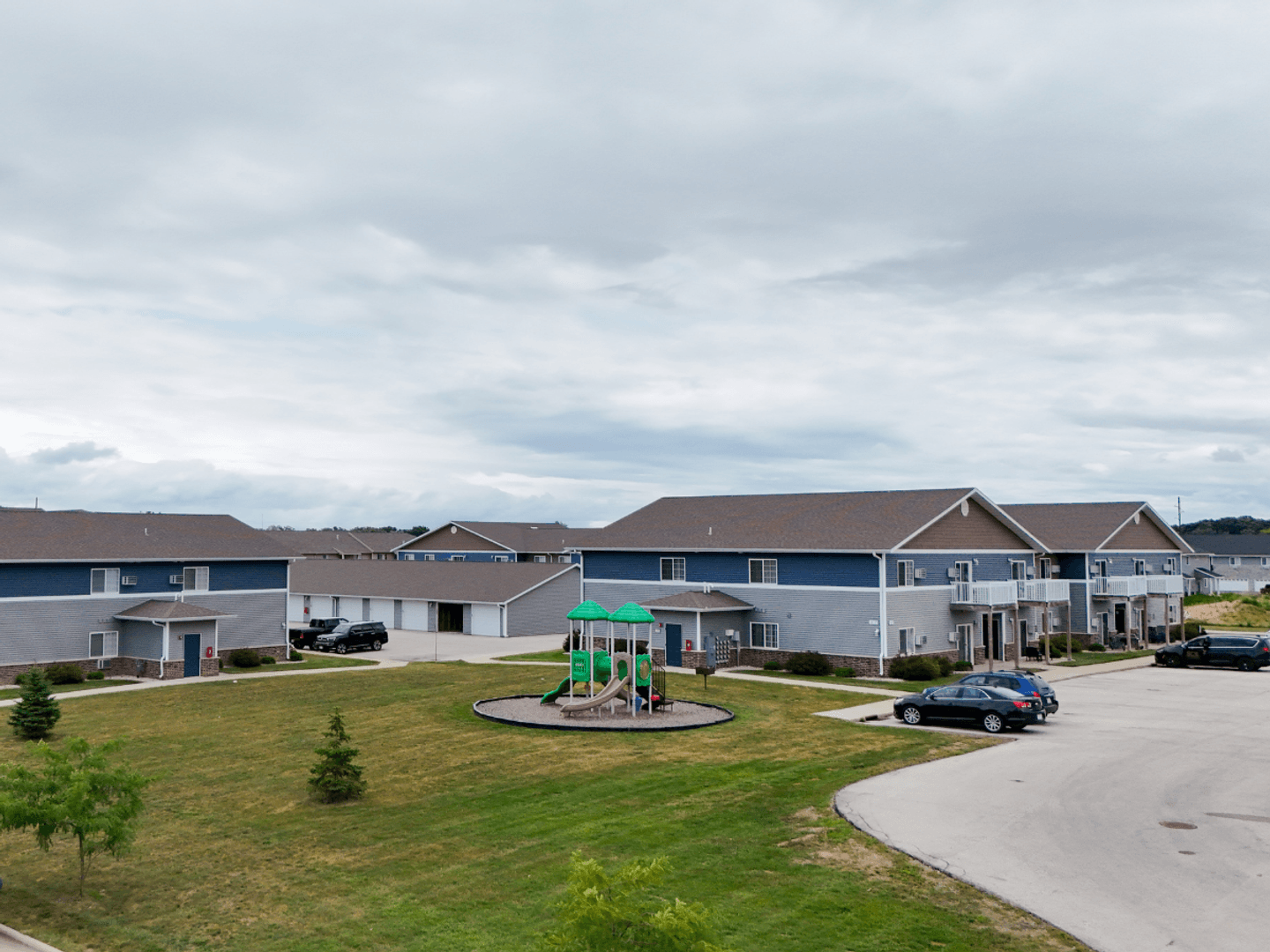 Sturgeon Bay Apartment: 415 S. Grant Ave